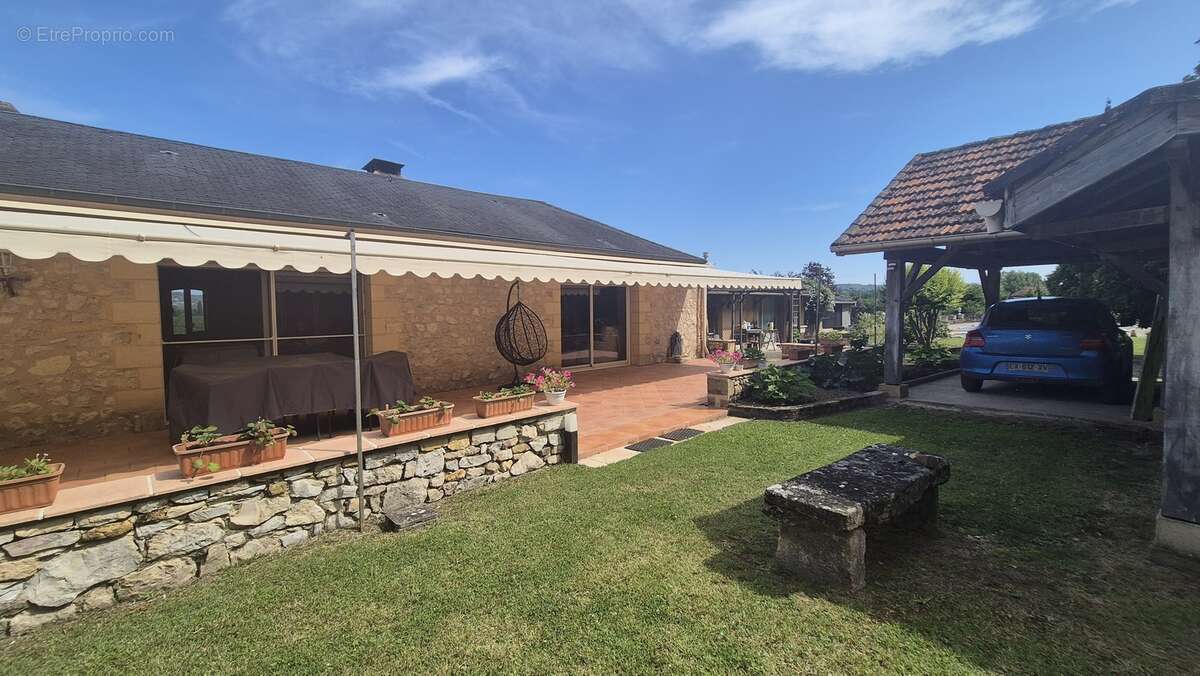 Maison 230 m² à Saint-Cyprien  - photo 18