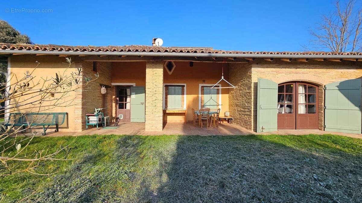 Maison 140 m² à La Salvetat-Belmontet  - photo 2