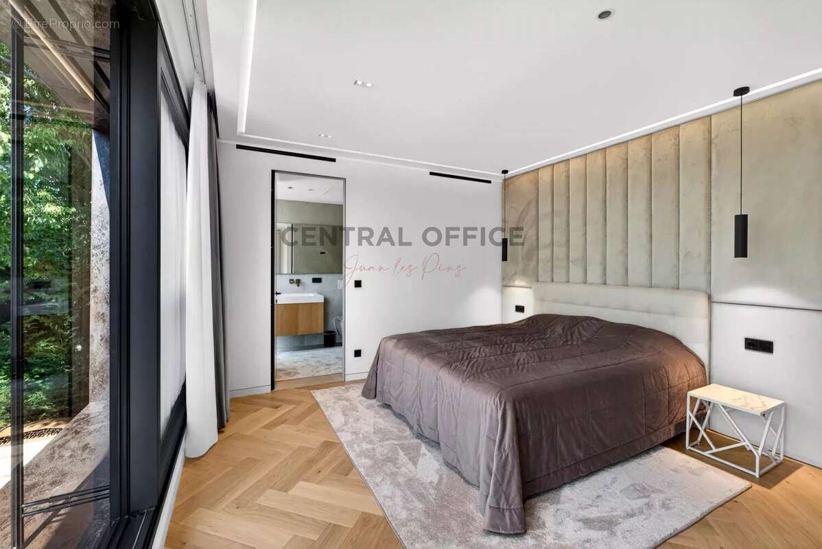CAP D'ANTIBES- versant Ouest, villa contemporaine neuve d’exception dans un domaine privé - photo 20