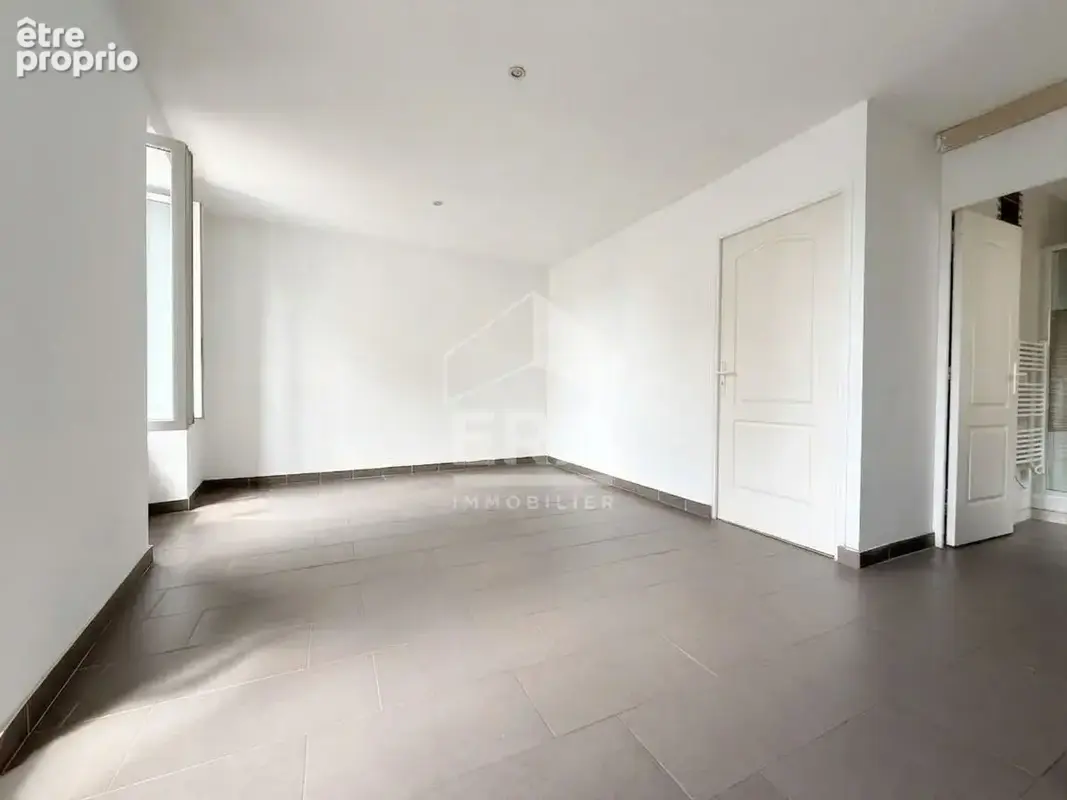 Appartement à BRIE-COMTE-ROBERT