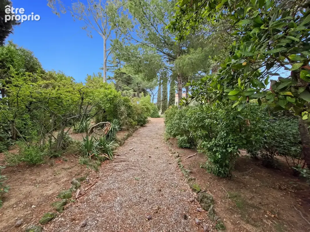 Cazouls-les-Béziers, superbe terrain constructible viabilisé de 455 m2 - photo 2