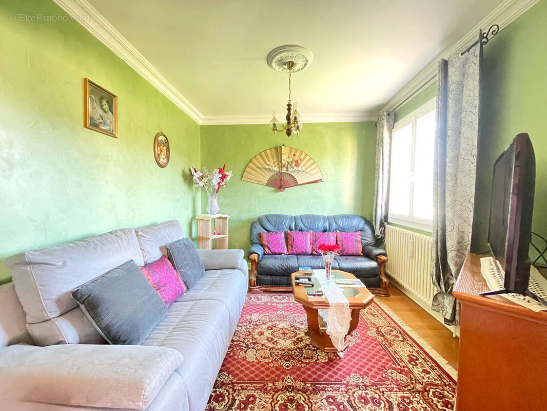 Maison à PIERRE-BENITE