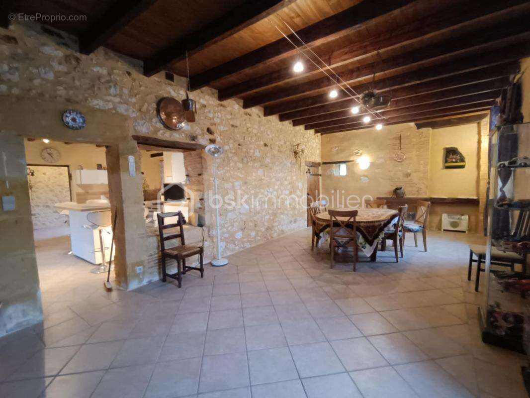 Maison à MONPAZIER