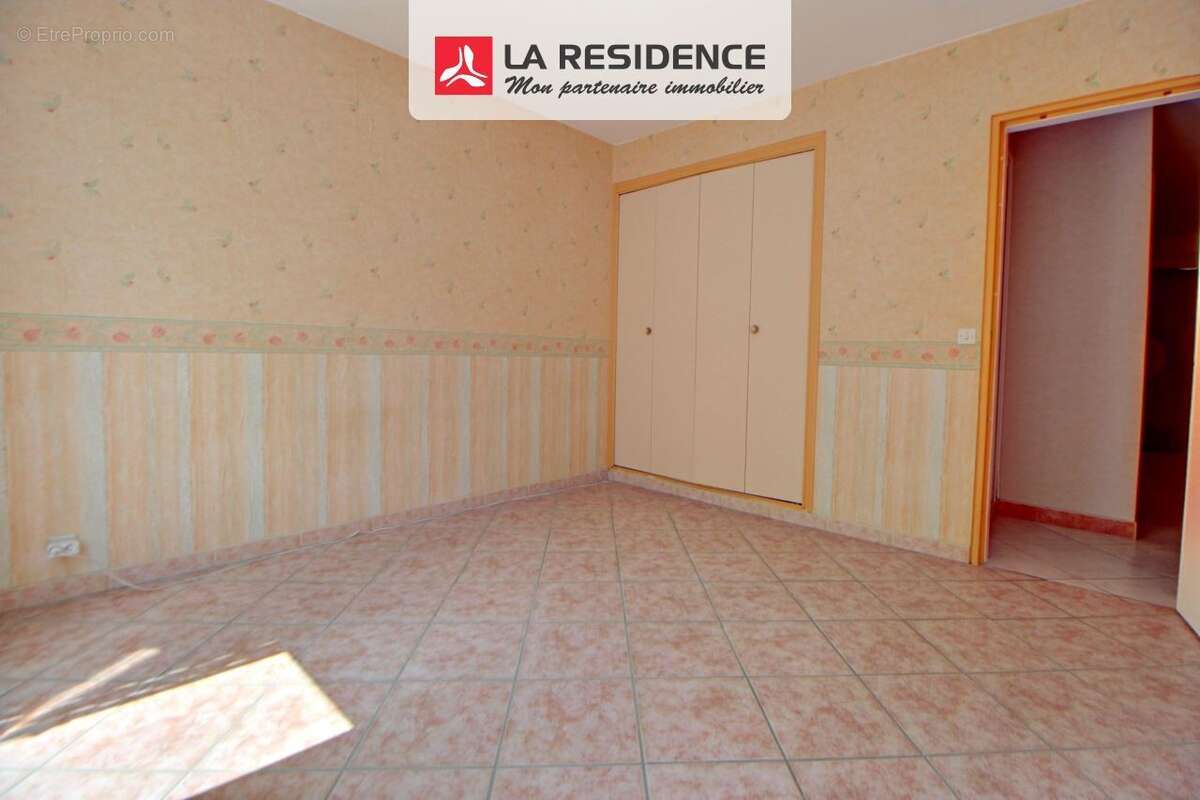 Appartement à VERNEUIL-SUR-SEINE