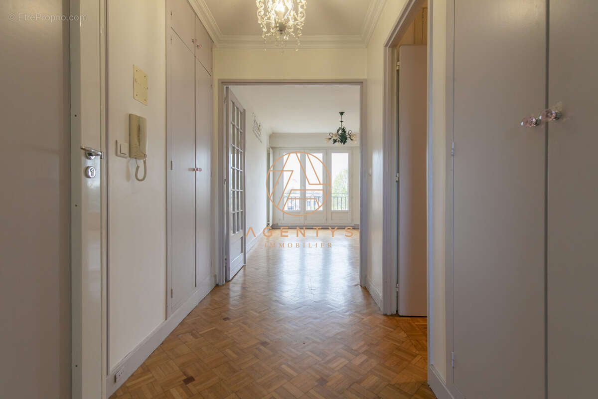 Appartement à CHENNEVIERES-SUR-MARNE