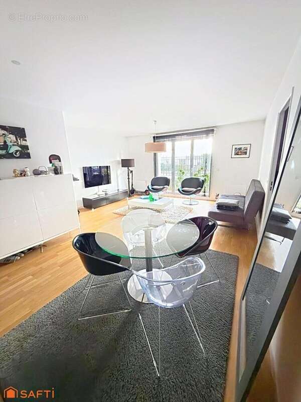 Photo 2 - Appartement à LE PLESSIS-ROBINSON