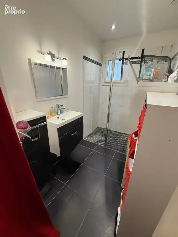 Belle maison de plain-pied de 105m2, garage double, boulodrome et piscine hors-sol - photo 17