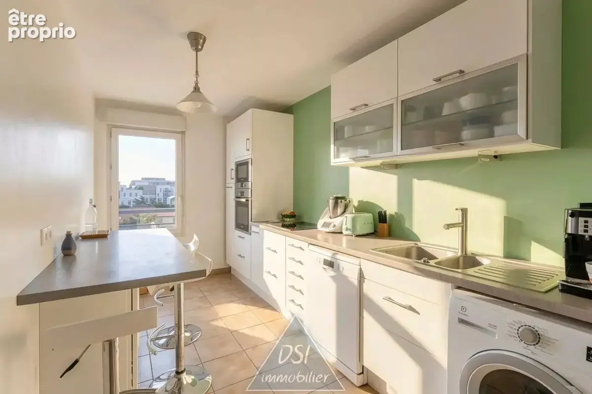 Villeurbanne – proximité doua – superbe t4 – terrasse 7 m² plein ouest – 3 chambres – garage double – climatisation - photo 3