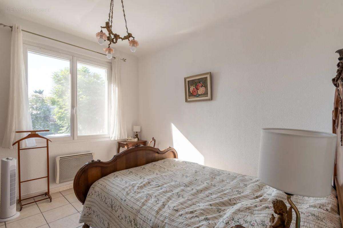 Appartement à SIX-FOURS-LES-PLAGES