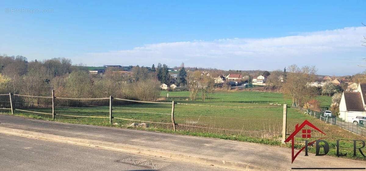 Terrain à SOIGNOLLES-EN-BRIE