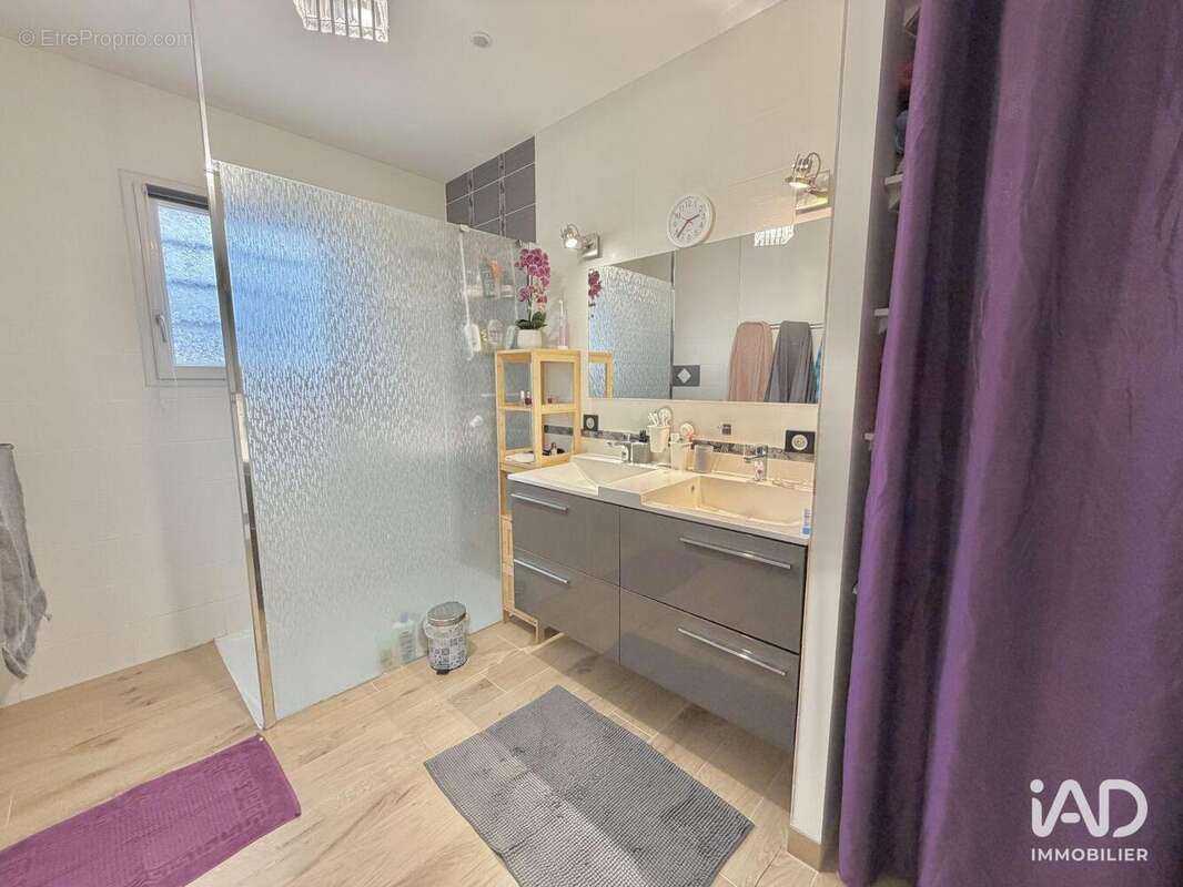 Maison 110 m² à Saint-Pierre-Lafeuille  - photo 7