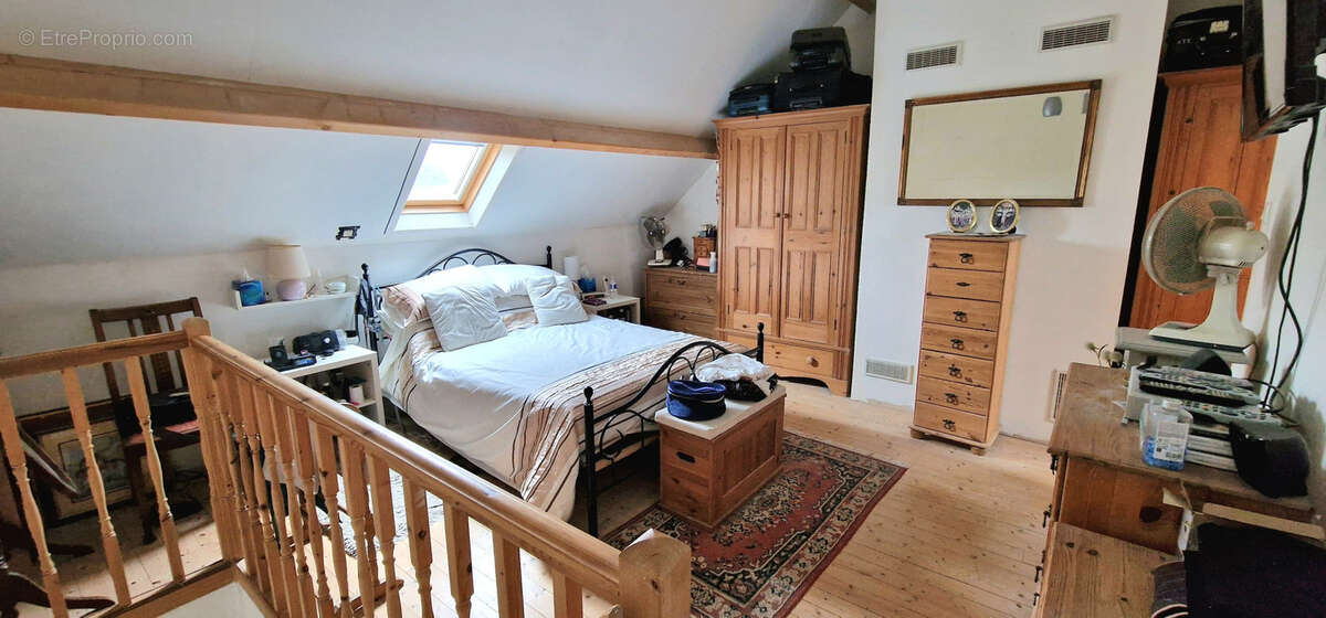 Maison à LA CHAPELLE-GLAIN