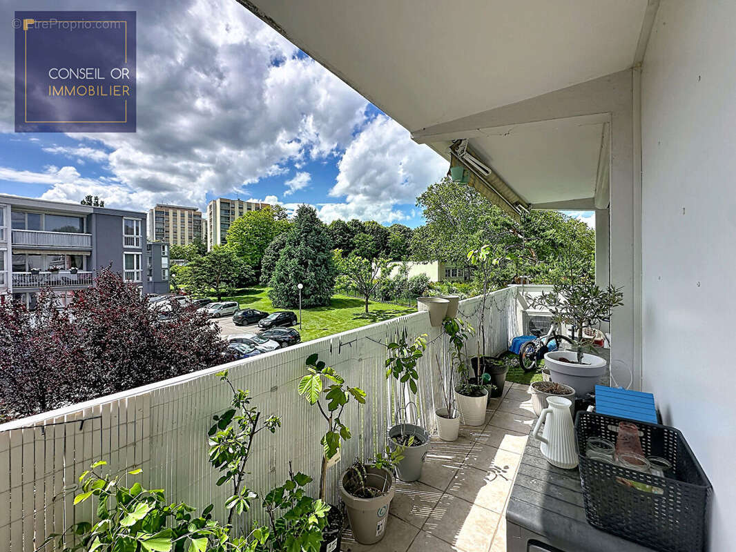 Appartement à SAINT-GENIS-LAVAL