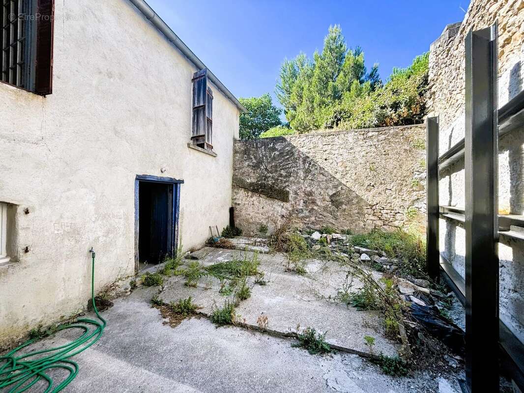 Maison à VILLENEUVE-MINERVOIS