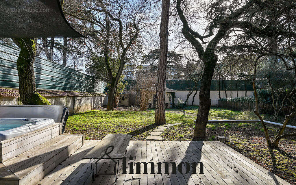 Maison à VILLEURBANNE