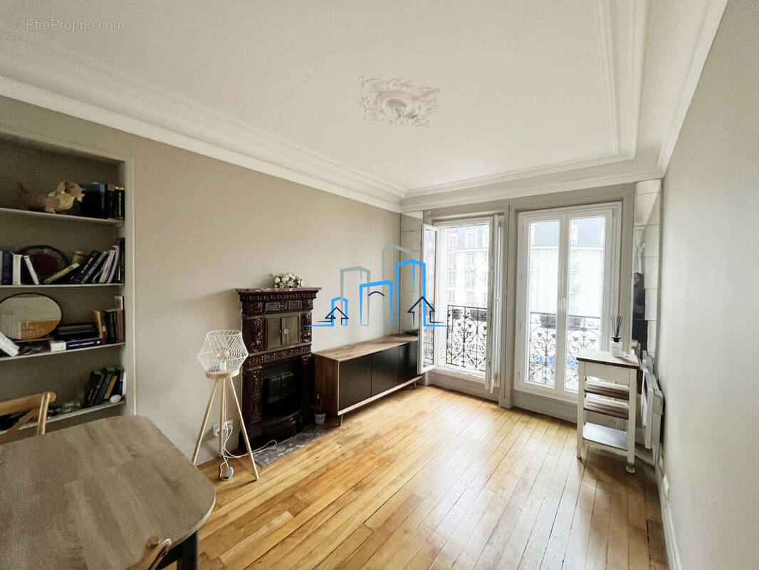 Appartement à PARIS-12E