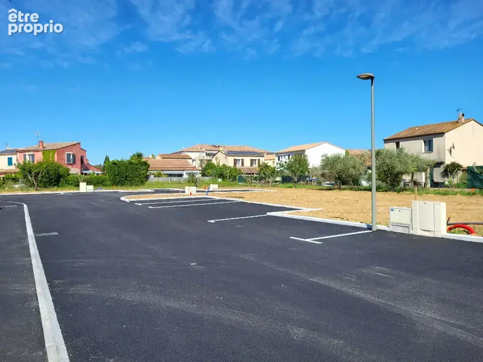 Terrain à LA CRAU