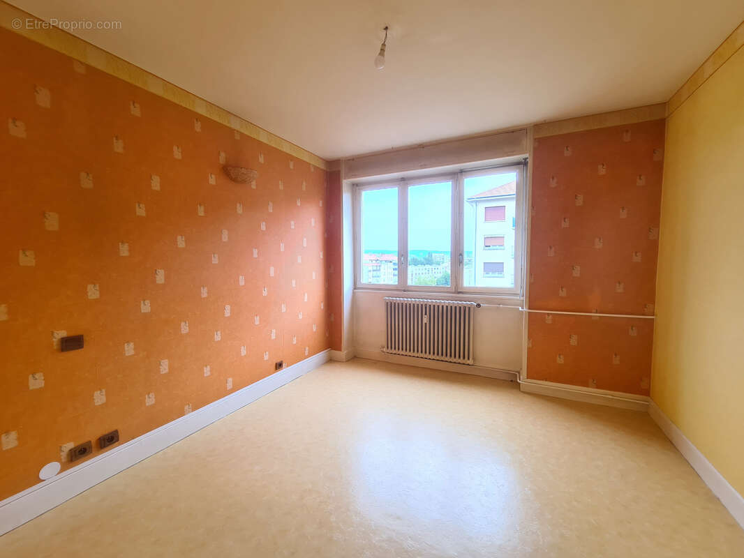 Appartement F5 à nénover - photo 4