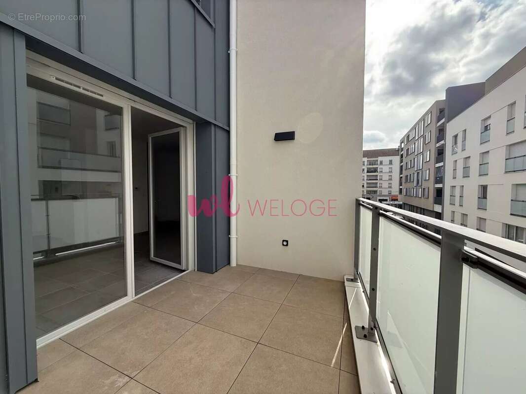 Appartement à BRON