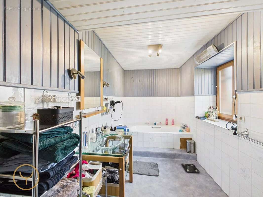 Maison à MARIGNY-LE-CHATEL