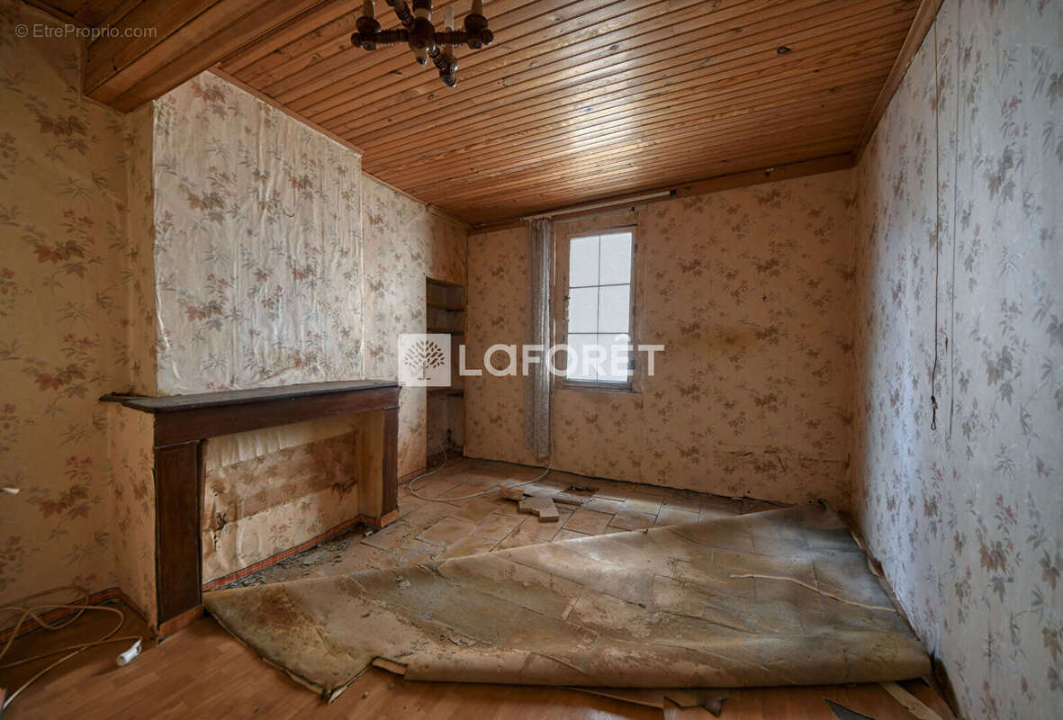 Maison à LISLE-SUR-TARN