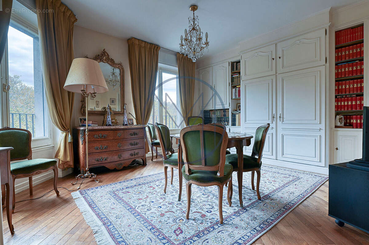 Appartement à VERSAILLES