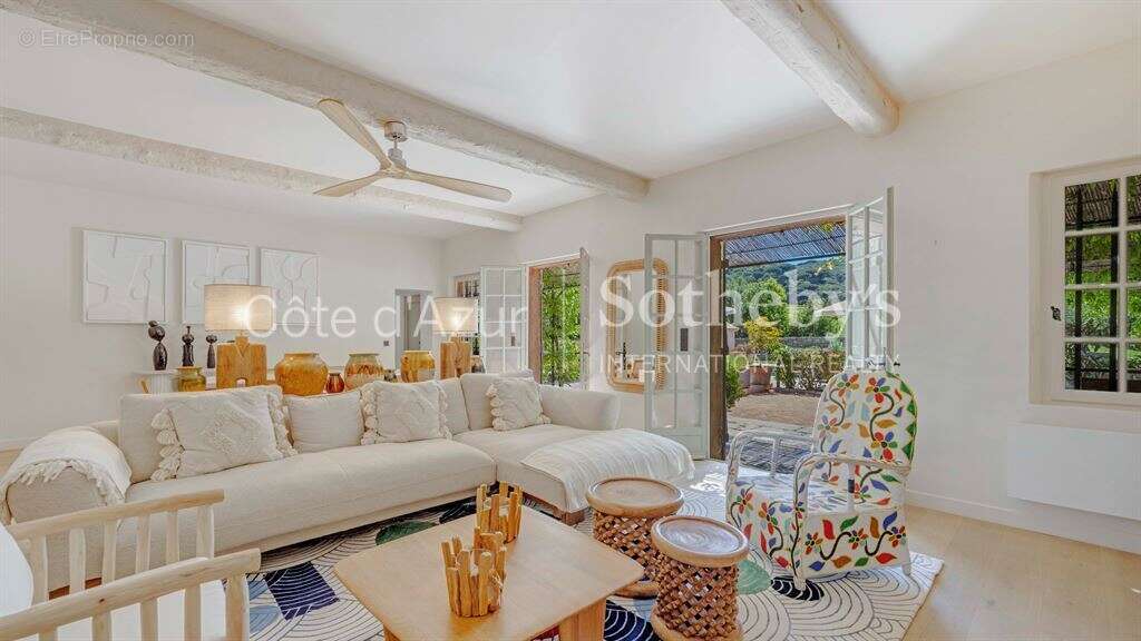 Villa provençale 210 m² avec piscine et jardin paysager proche Pampelonne - photo 5