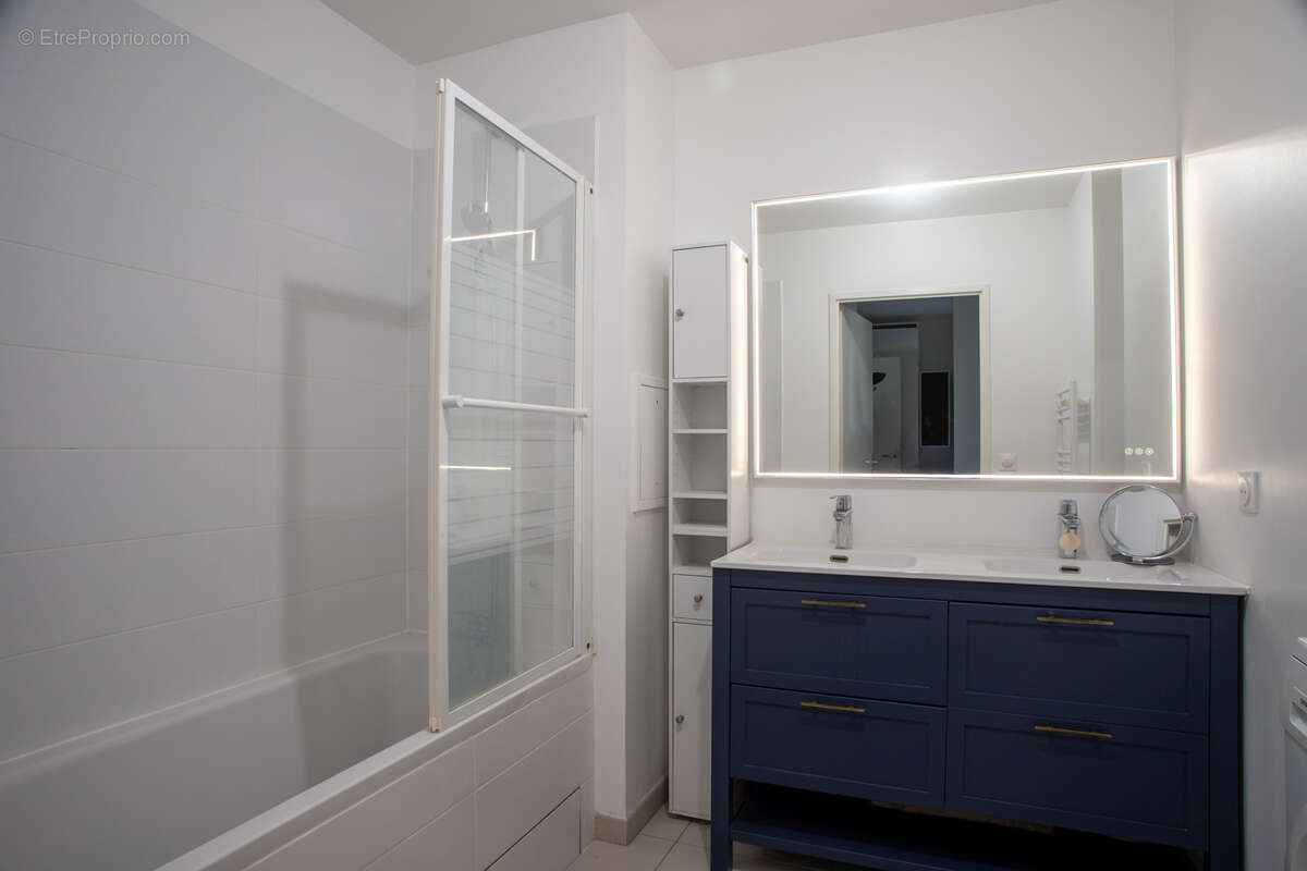 Appartement à SARTROUVILLE