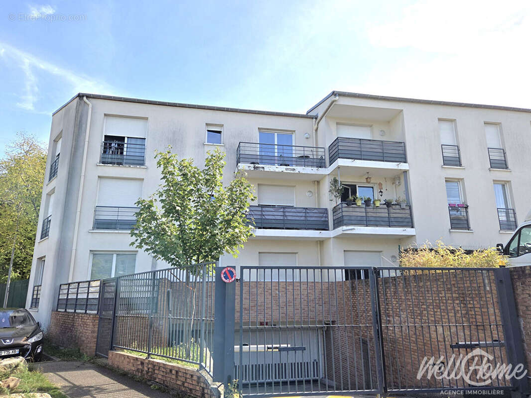 Appartement à MERY-SUR-OISE