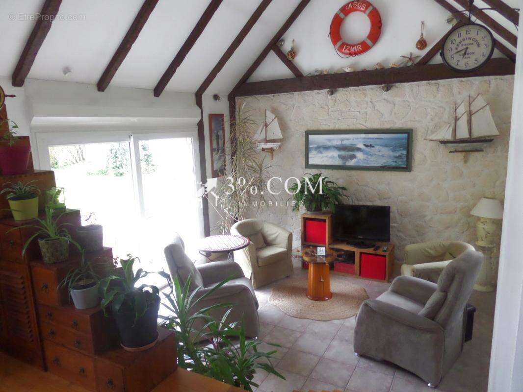 Maison à LA CHAPELLE-LA-REINE