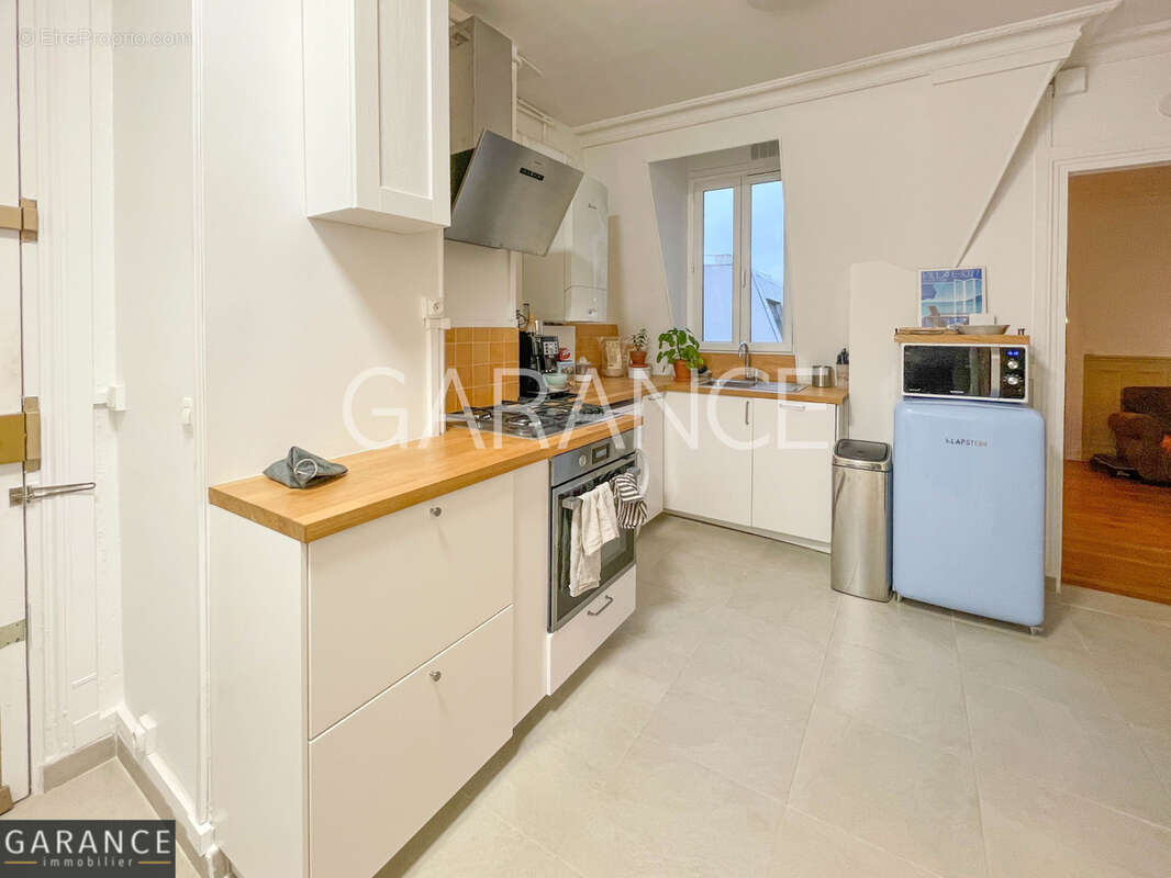 Appartement à PARIS-14E