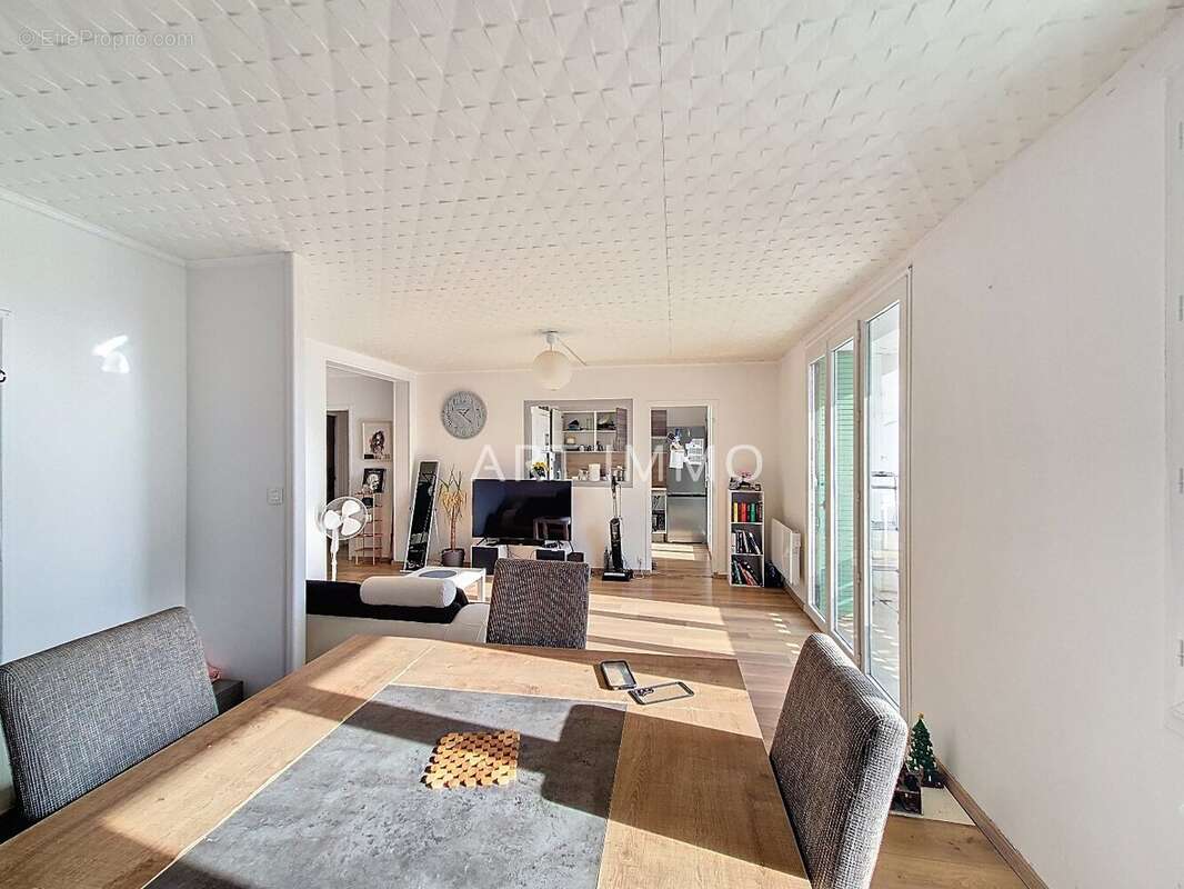 Appartement à LE PONTET