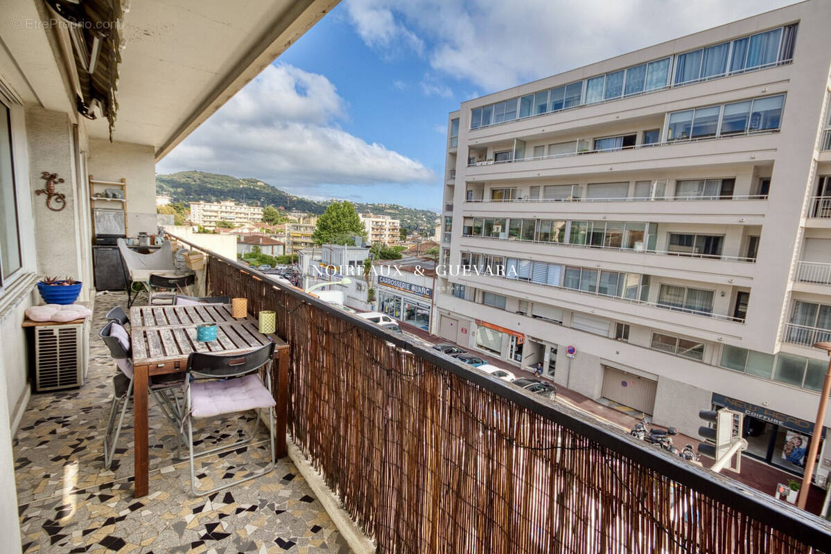 Appartement à LE CANNET
