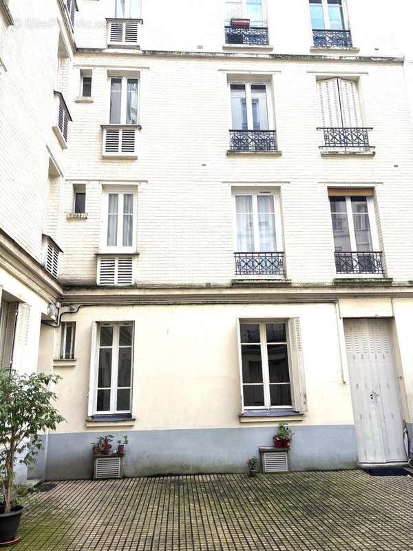 Appartement à PARIS-19E