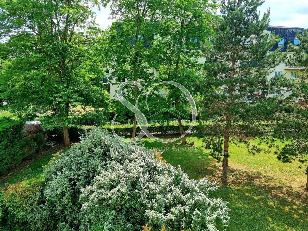 Appartement à VERNEUIL-SUR-SEINE