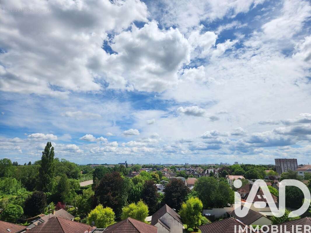 Appartement 26 m² à La Chapelle-Saint-Luc  - photo 9