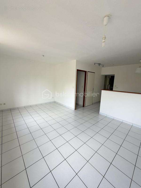 T2 plein centre village - photo 2