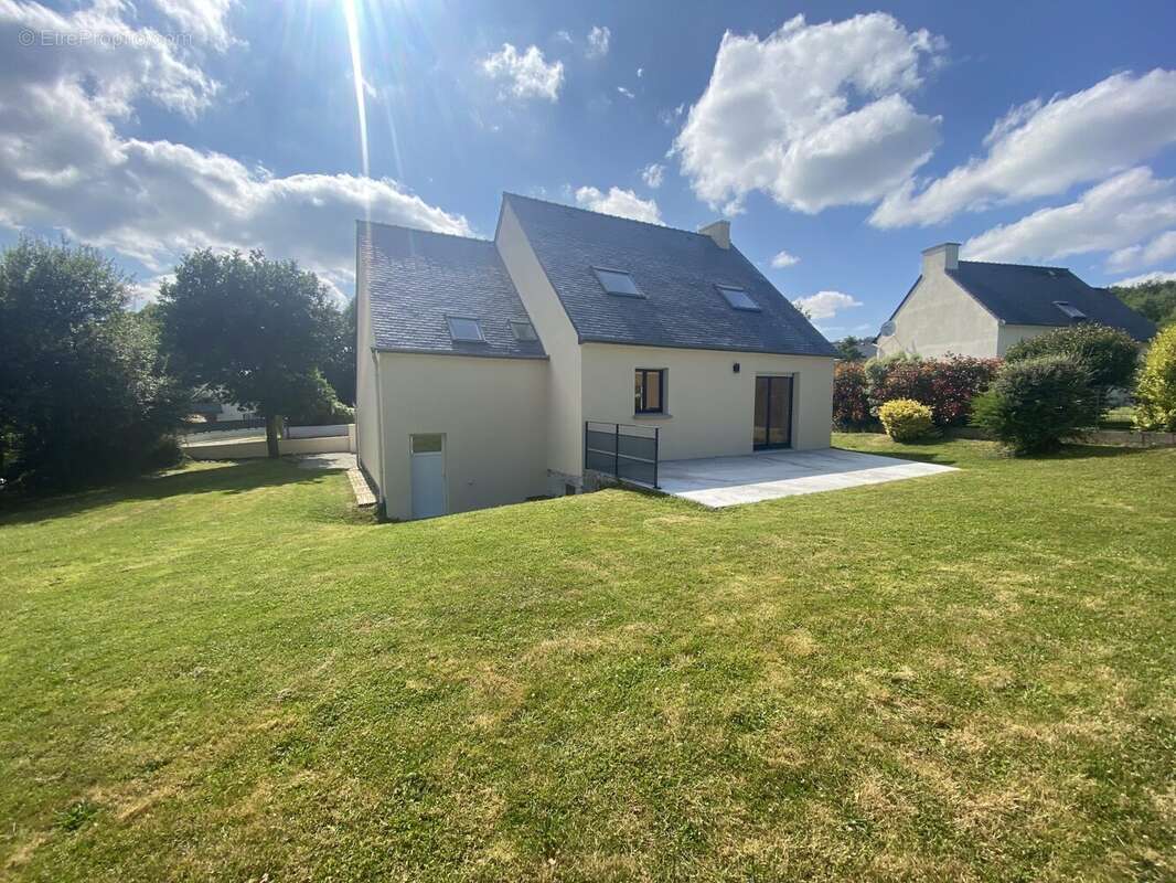 Maison à LANGUIDIC