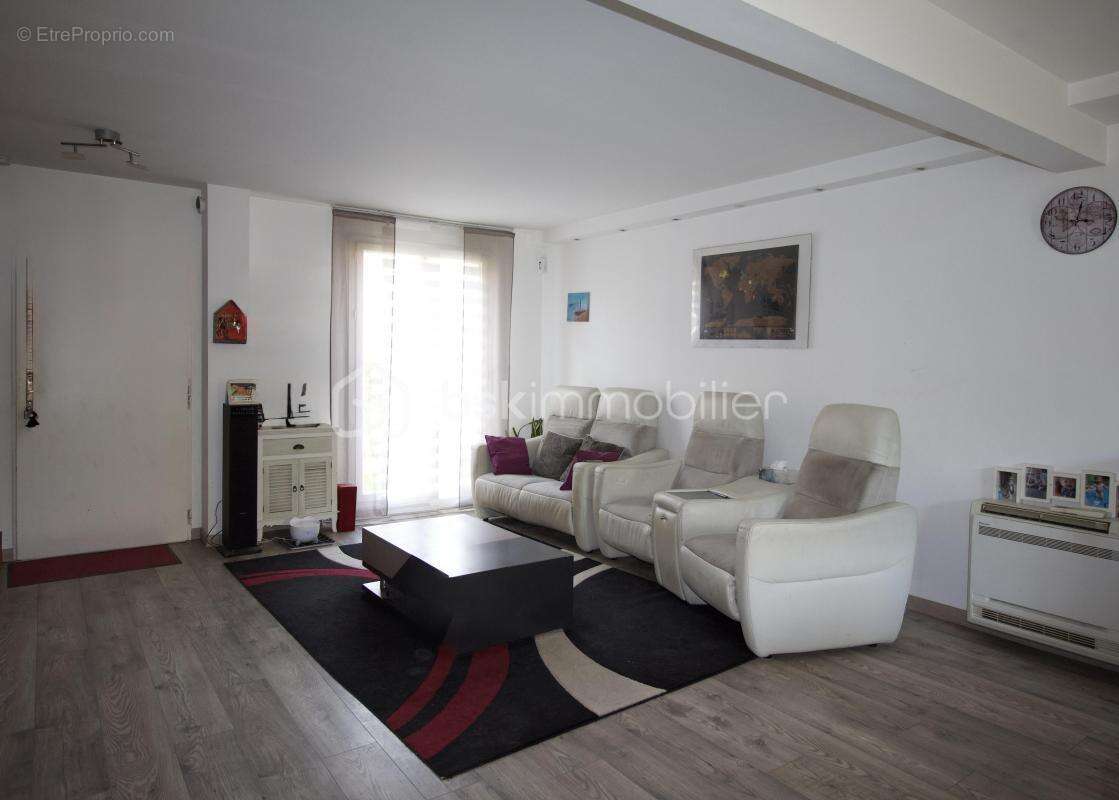 Maison à BALLAINVILLIERS