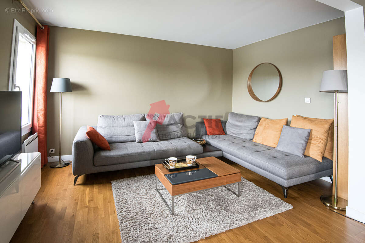 Appartement à COURCOURONNES