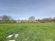 Terrain à SAINT-AUBIN-LE-CLOUD