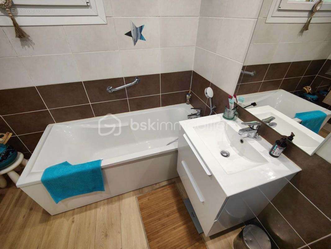 Maison à LAMALOU-LES-BAINS