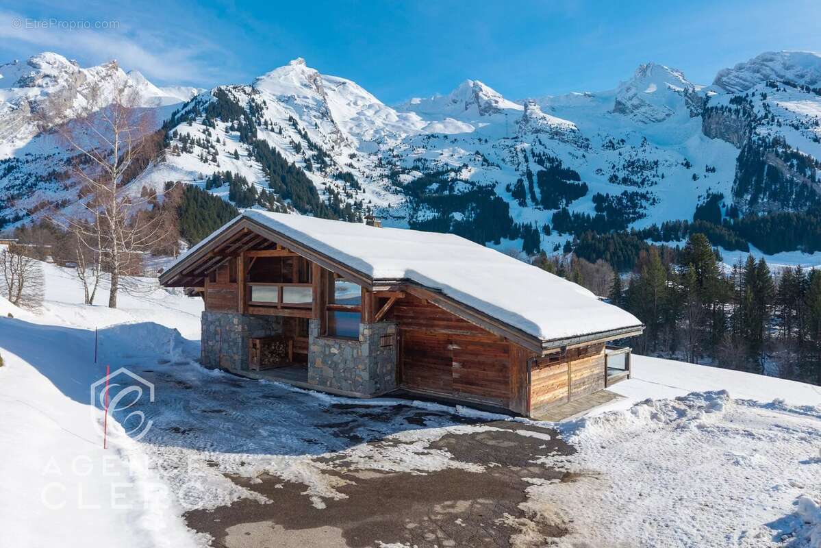 Maison à LA CLUSAZ