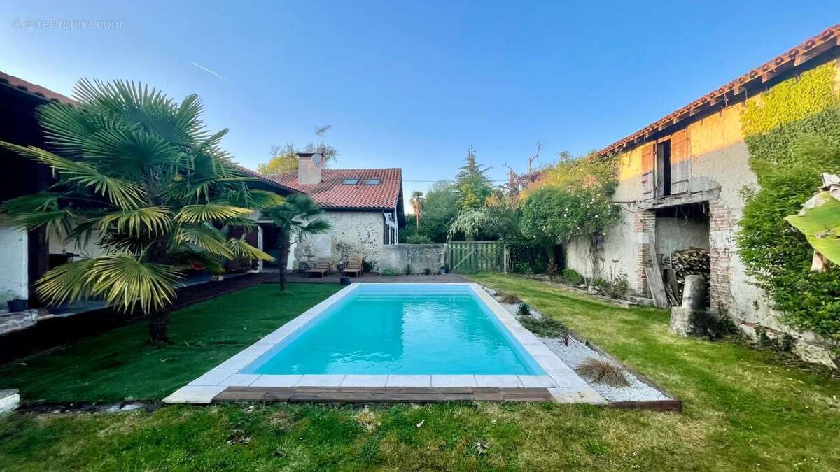 Maison à SAINT-SEVER