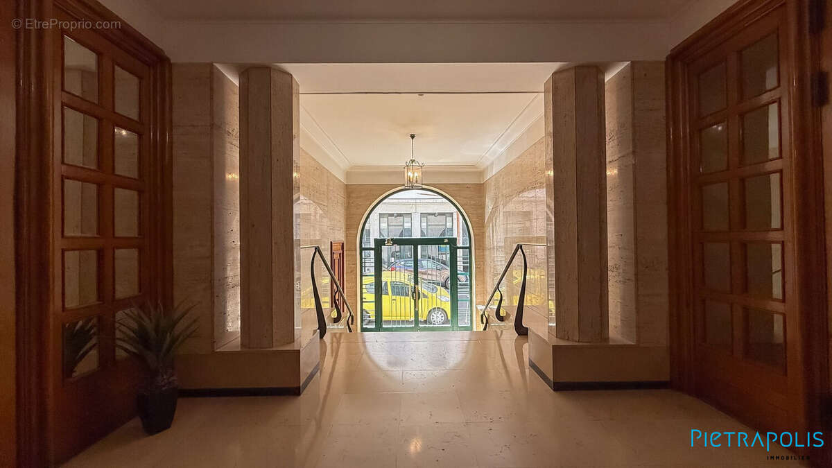 Appartement 125 m² à Lyon-6e  - photo 2