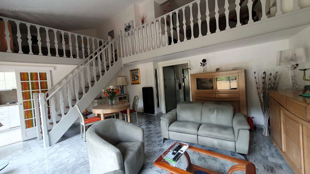 Appartement à MENTON