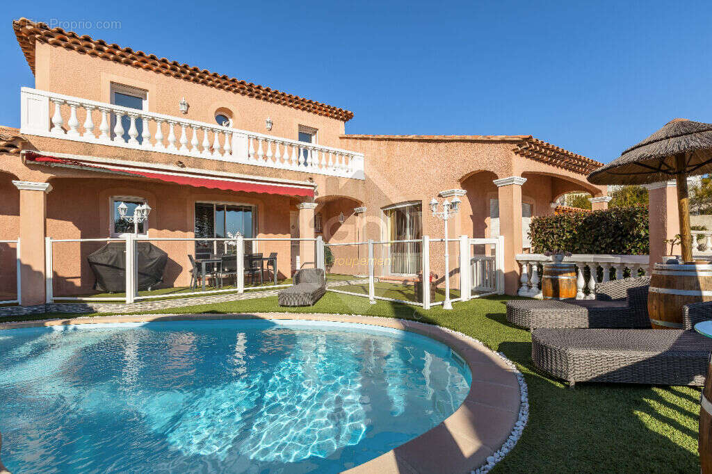 Maison à vendre 287m2 avec piscine à Carry Le Rouet - photo 2