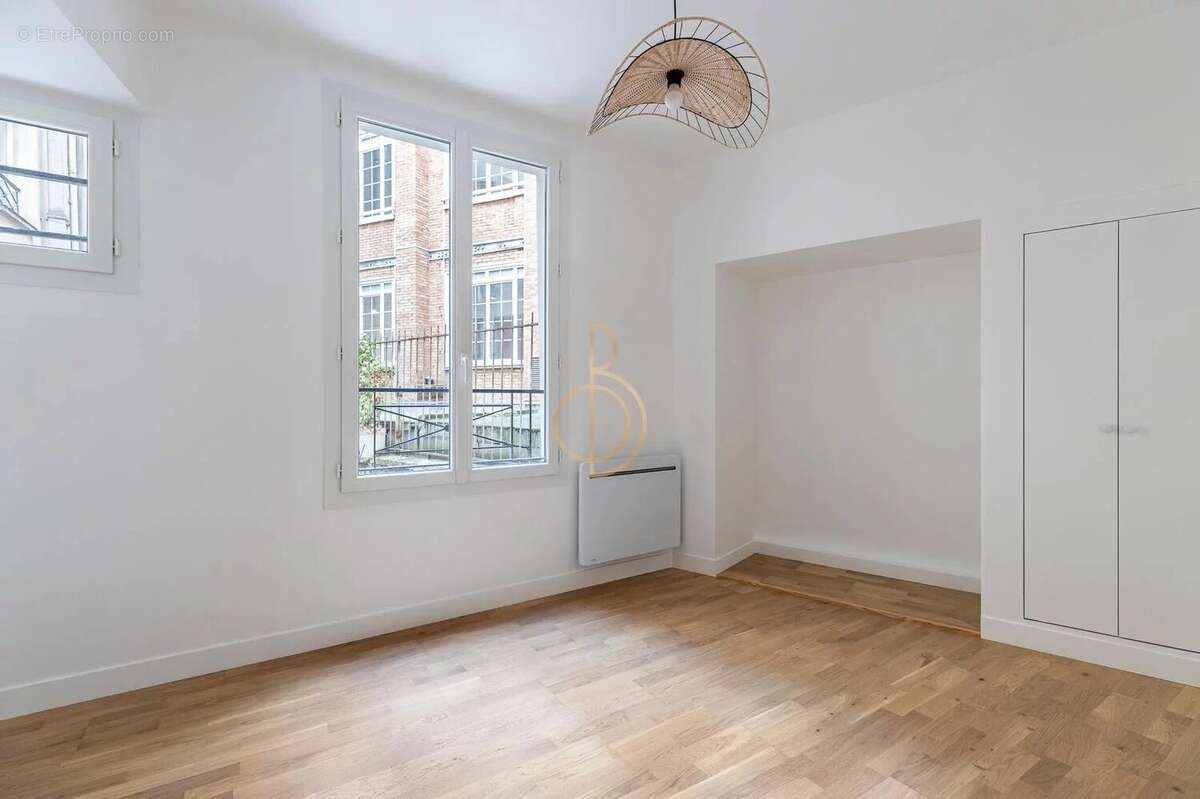 Appartement à PARIS-9E