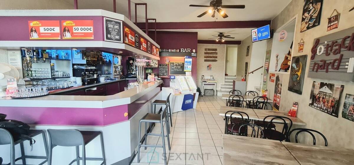 Commerce à LA ROCHE-BLANCHE