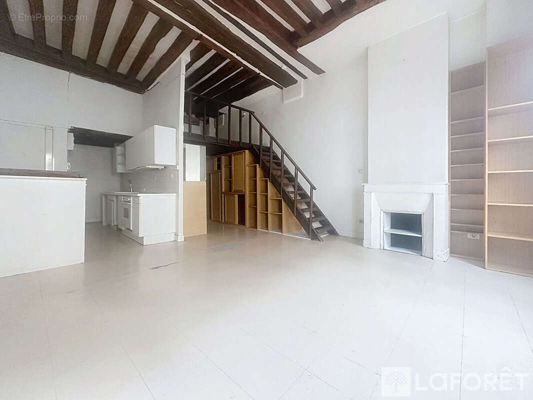 Appartement à PARIS-2E